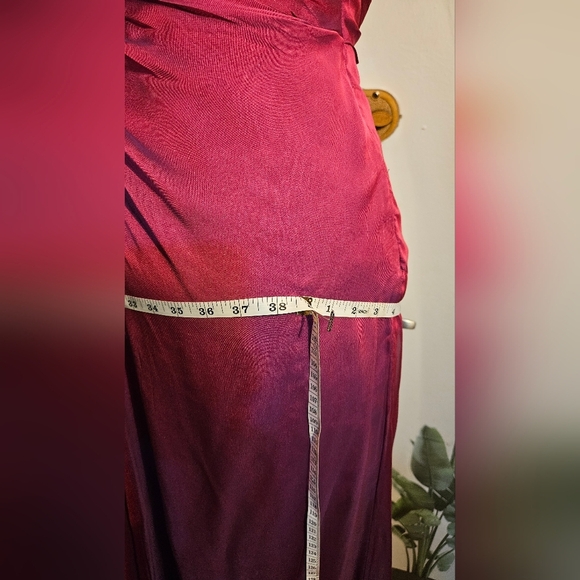Source Unknown Strapless Burgundy Dress - Picture 6 of 8
